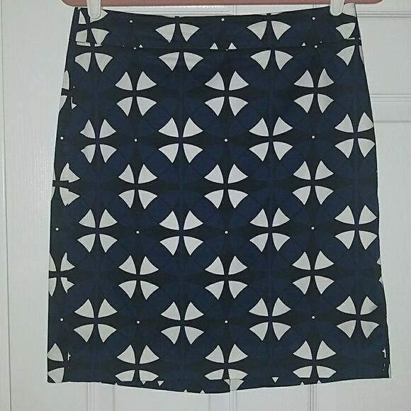 Ann Taylor printed  petite skirt Sz 6P NWOT - Picture 1 of 3
